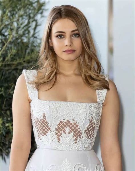 josephine langford height